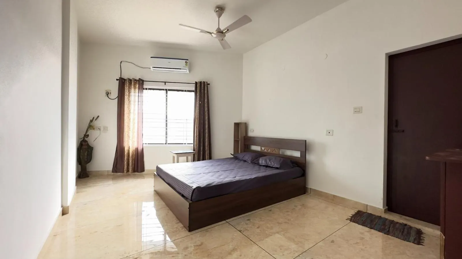Διαμέρισμα Downtown Manor-Panavila Thiruvananthapuram