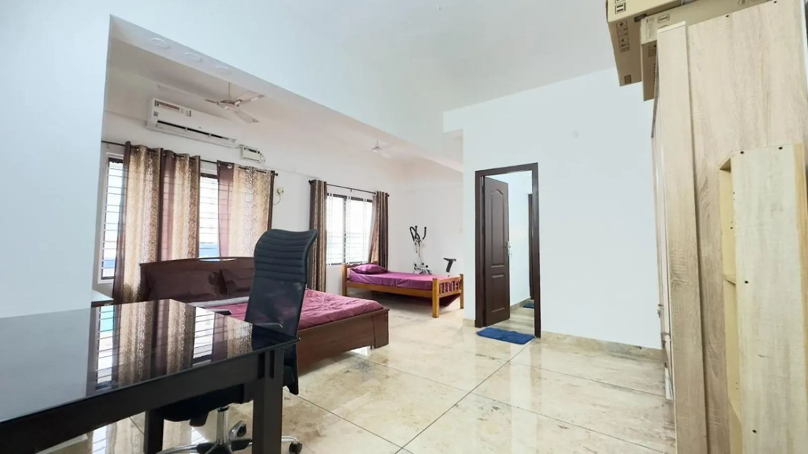 Downtown Manor-Panavila Thiruvananthapuram 0*,