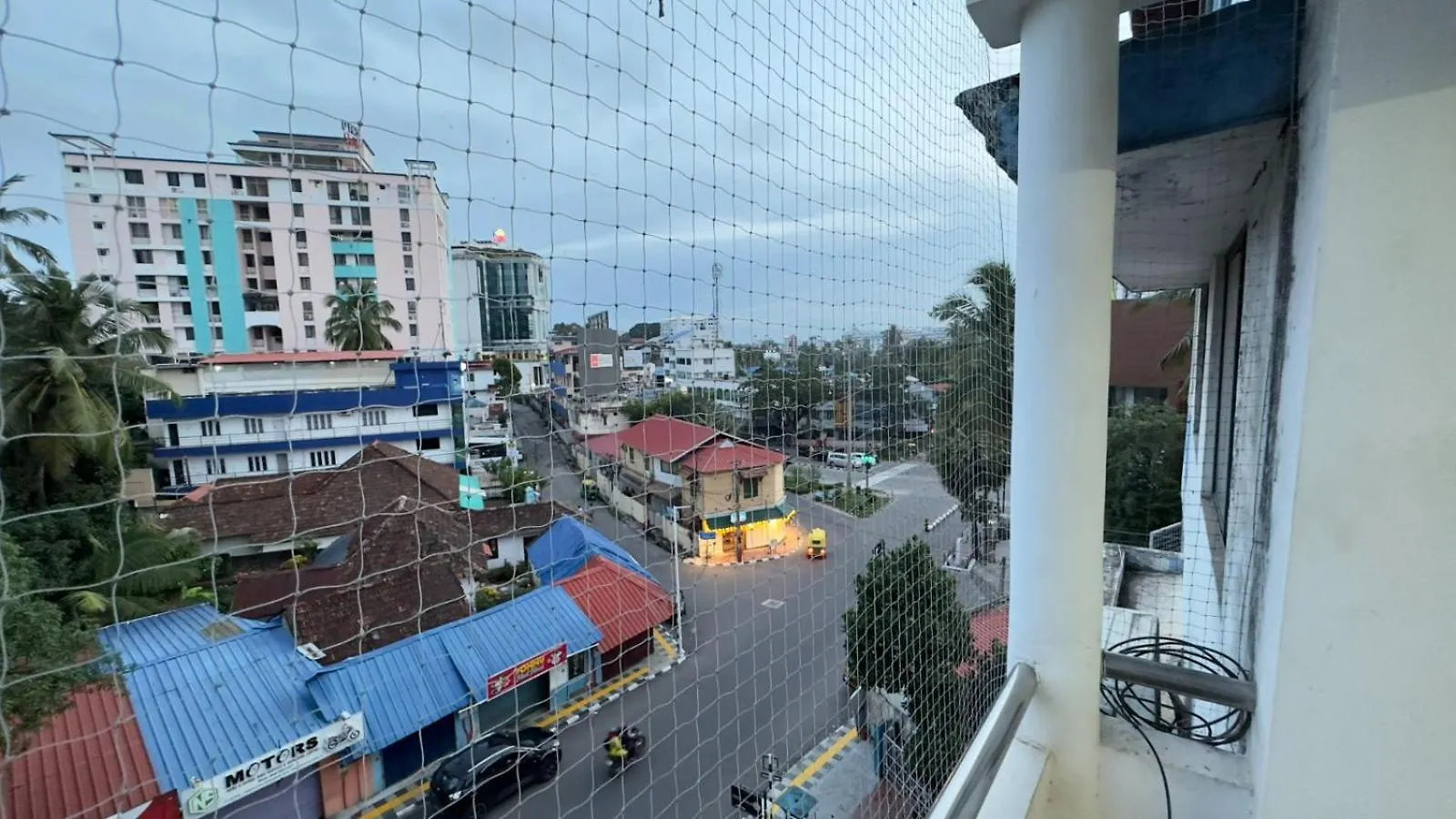 Lägenhet Downtown Manor-Panavila Thiruvananthapuram